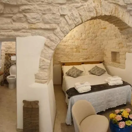 Trullo Monte Santo 50 Bed & Breakfast Alberobello Exterior photo