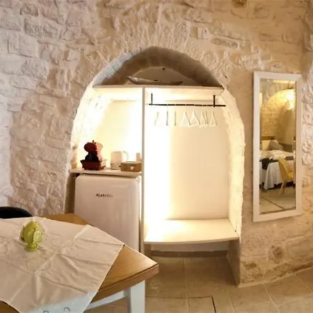 Trullo Monte Santo 50 Bed & Breakfast Alberobello Exterior photo