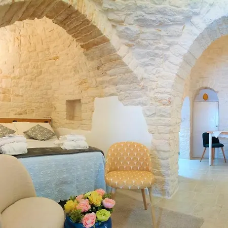 Trullo Monte Santo 50 Bed & Breakfast Alberobello Exterior photo