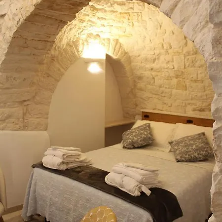 Trullo Monte Santo 50 Bed & Breakfast Alberobello Exterior photo