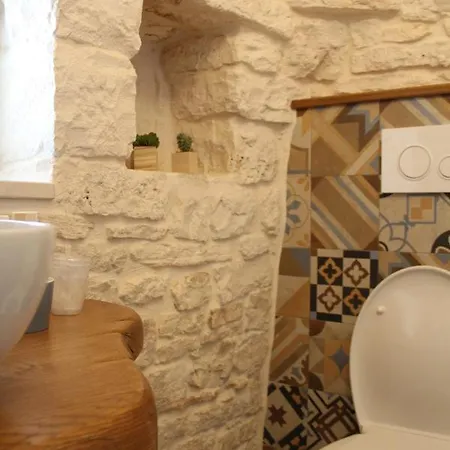 Trullo Monte Santo 50 Bed & Breakfast Alberobello Exterior photo